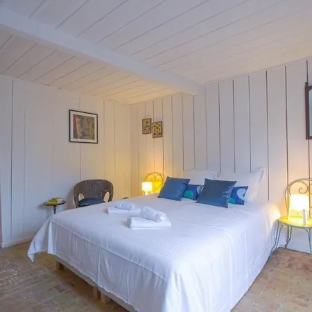 34 Notre Dame - Pretty Triplex House In Honfleur-near The Old Port *